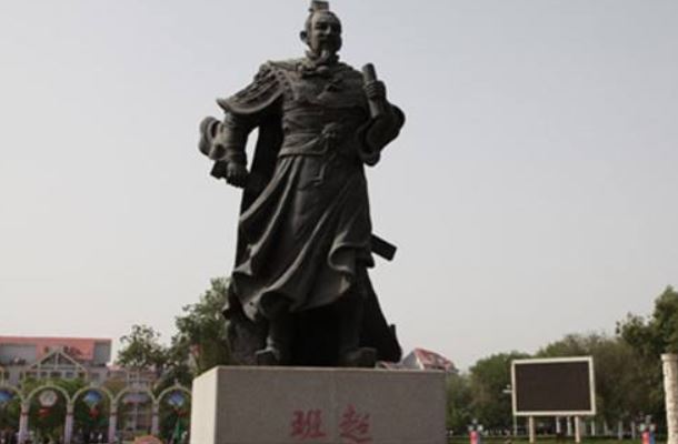 班超和张骞出使西域相差几年