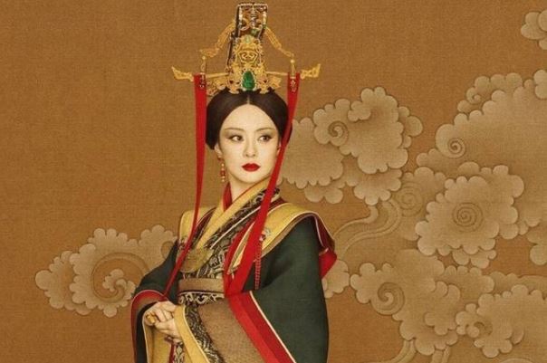 嬴政和芈月有什么关系