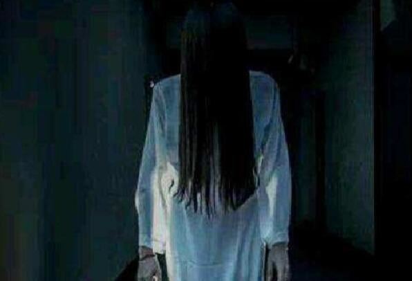 敲门一般敲几下是鬼