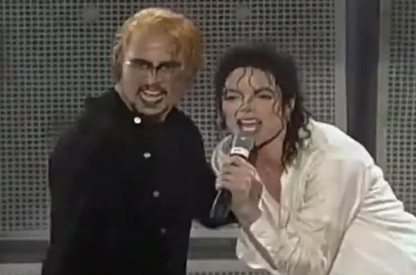 徐锦江是不是迈克的伴舞