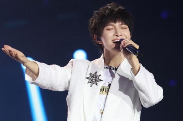 周深个人资料简介是男是女