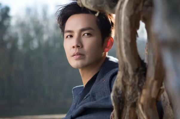 钟汉良的妻子是谁啊